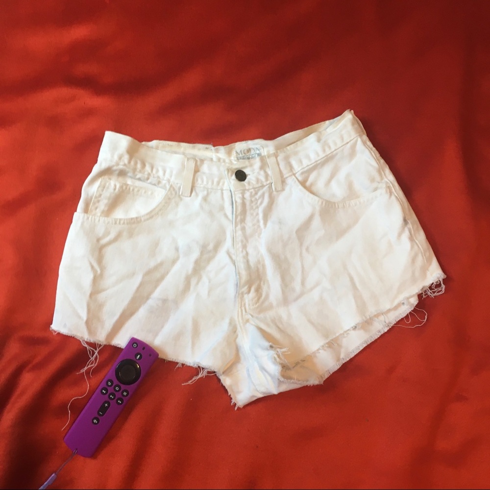 Hi rise white Denim Moda international shorts